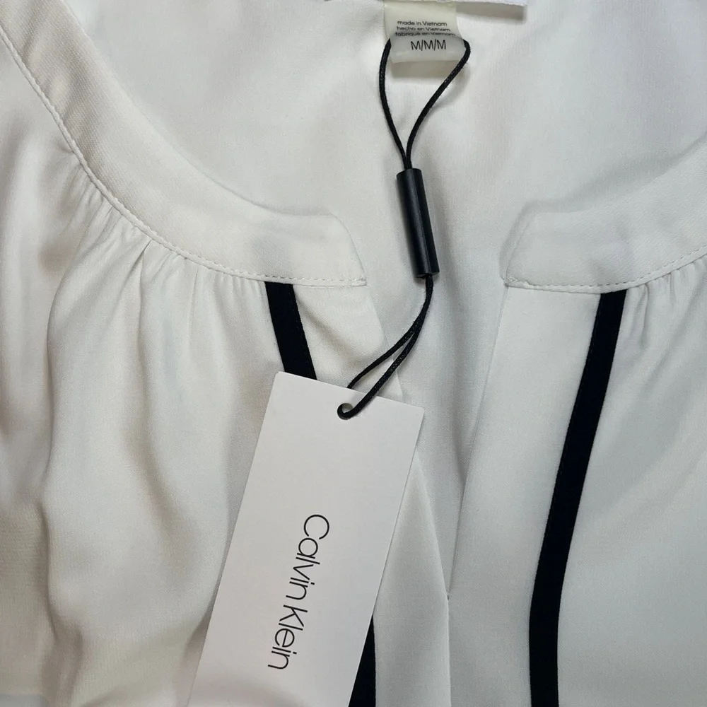 Calvin Klein Ivory Sleeveless Suit Shirt | Size M | NWT - Picture 5 of 9